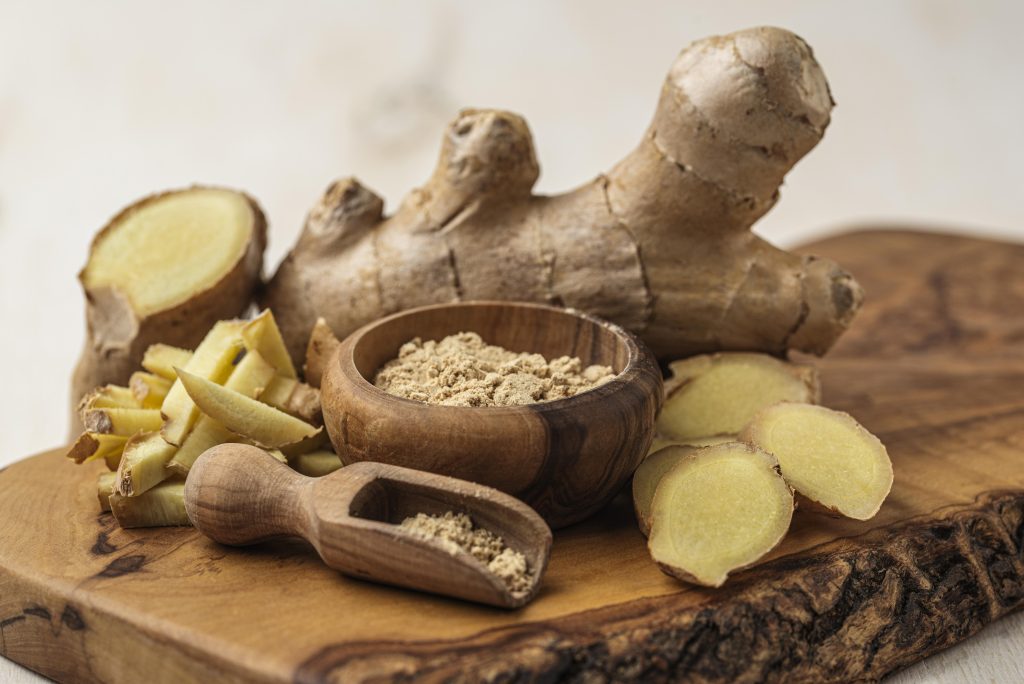 Herbal alami seperti kunyit, jahe, dan daun pegagan untuk jaga mood dan fokus